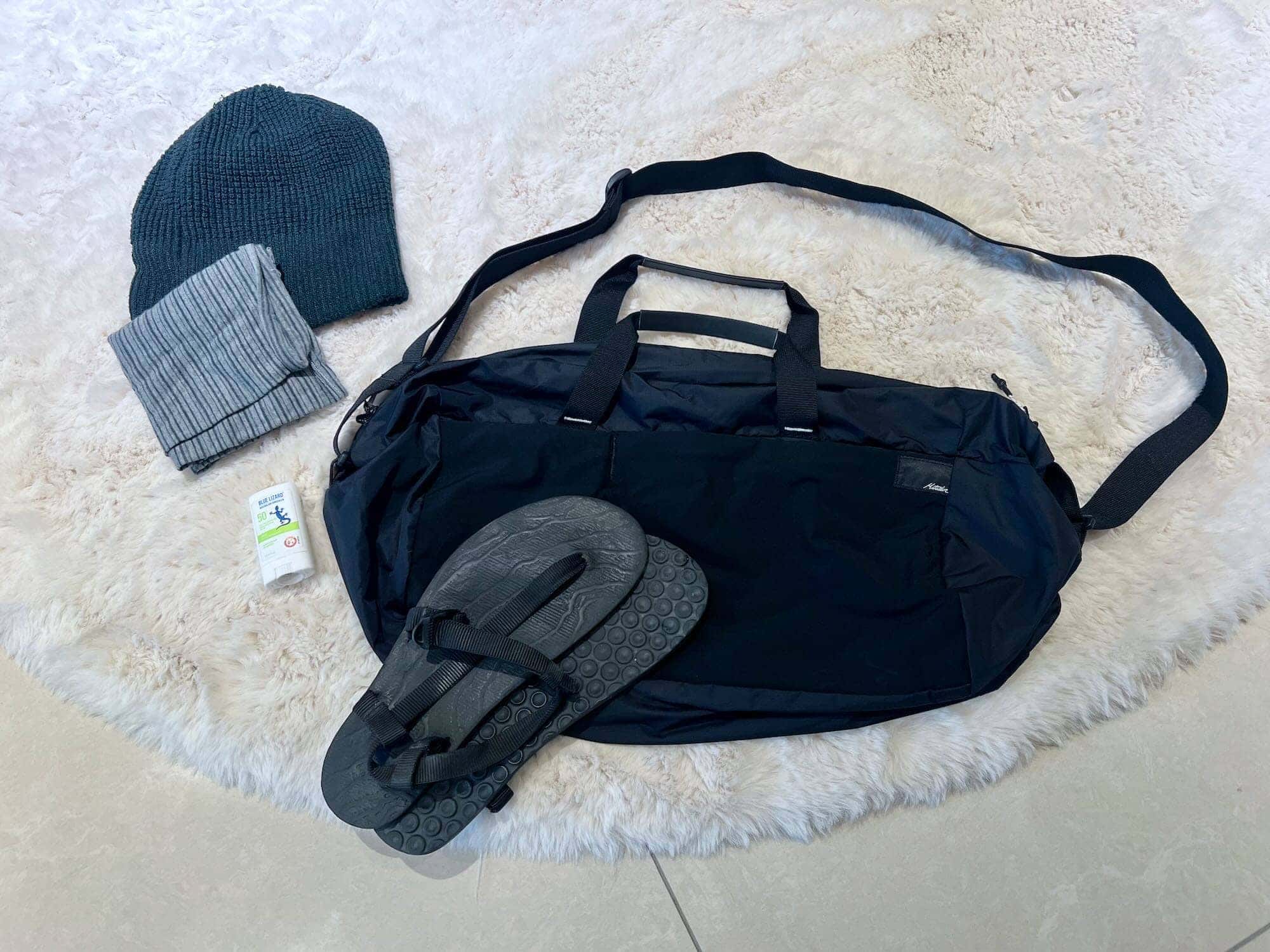 I suppose, technically, the duffle bag makes me a two bag traveler...